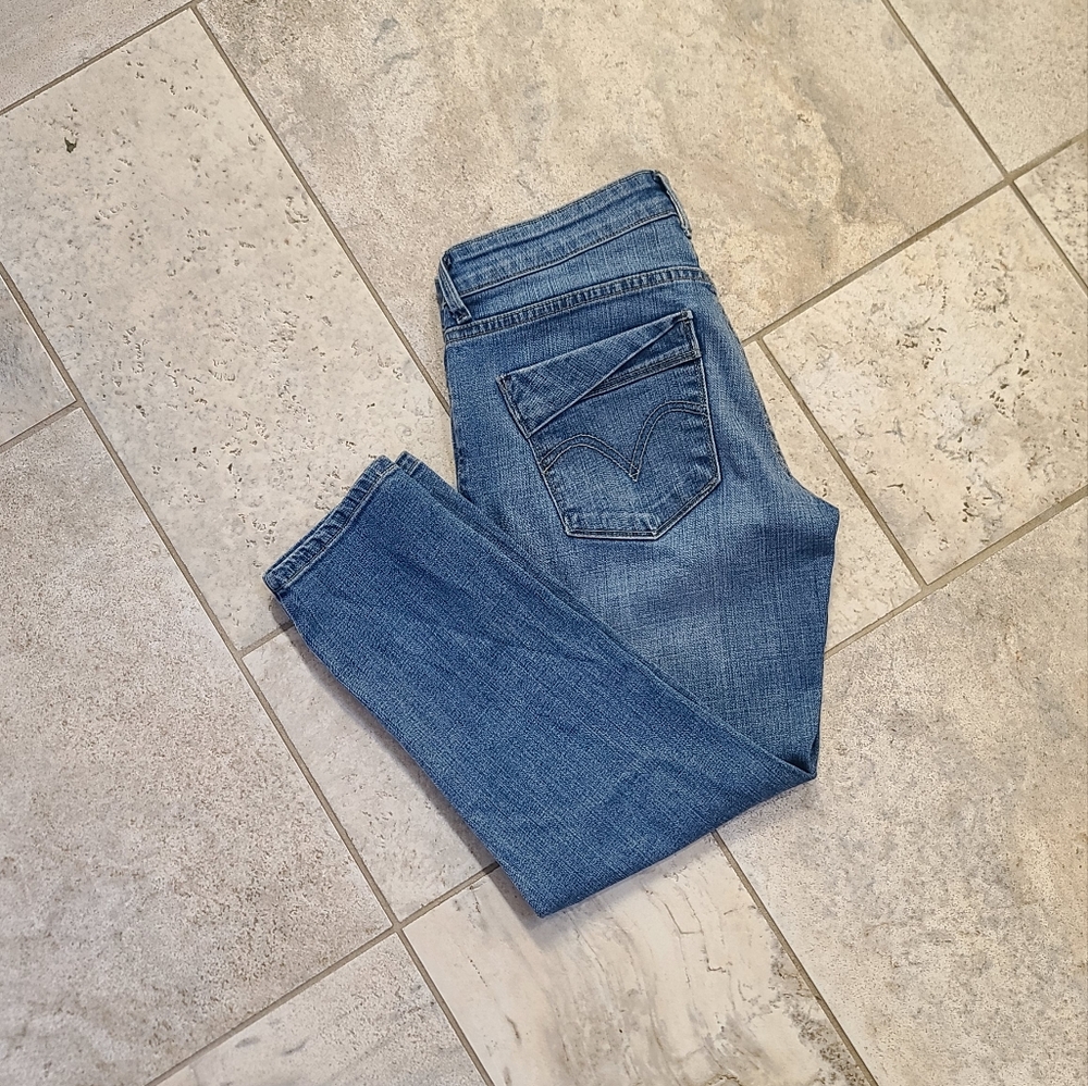 Levi’s 512 Blue Denim Jeans Perfect Slimming Cropped Pants